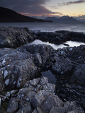 Looking Towards the Scottish Mainland from Loch na Dal, Isle of Skye, Scotland Lámina fotográfica por Jon Gibbs Looking Towards the Scottish Mainland from Loch na Dal, Isle of Skye, Scotland Lámina fotográfica por Jon Gibbs