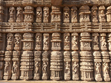 Ornate Erotic Carvings on 13th Century Konarak Sun Temple, UNESCO World Heritage Site, India Photographie par Annie Owen