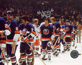 J.P. Parise Islanders Shaking Hands After Eliminating Rangers w/ "GWG" And "Jeep" Inscriptions Foto