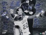 NY Mets 1986 Team Signed Knight Hugging Carter Photo