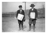 Newspaper Boys, Seattle, 1913 Giclee Print