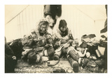 Eskimos Driling Ivory Posters
