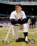 Mickey Mantle - 7 Kneeling Photo