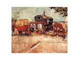 Les roulottes, campement de bohémiens aux environs d'Arles Poster par Vincent van Gogh