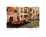 Wasser und Mauern Kunstdrucke von Maureen Love