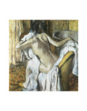 Mujer secándose después del baño Láminas por Edgar Degas