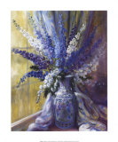 Delphiniums sur le rebord d'une fenêtre Affiches par Elizabeth Parsons