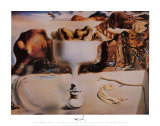 Apparition d'un visage et d'un compotier sur une plage Posters par Salvador Dalí