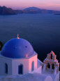 Blue-Domed Church at Sunset, Oia, Santorini Island, Southern Aegean, Greece Photographie par Jan Stromme