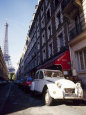 Parked Citroen on Rue De Monttessuy, with the Eiffel Tower Behind, Paris, France Photographie par Geoff Renner