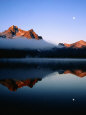 Dawn at Stanley Lake, Sawtooth Mountains, Near Stanley, Stanley, Idaho Photographic Print by Holger Leue