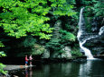 Boys Fishing by Deer Leap Falls, Delaware Water Gap, Pennsylvania Fotografisk tryk af Margie Politzer