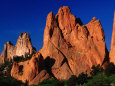 Garden of the Gods, Gateway Rocks with Gray Rock in Distance, Colorado Springs, Colorado Fotografie-Druck von Witold Skrypczak