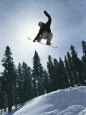 Snowboarder in Flight, Colorado Lámina fotográfica por Mark Thiessen