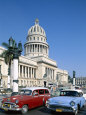 Vintage Cars and Capitol Building, Havana, Cuba Photographie par Steve Vidler