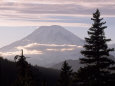 Mt. Rainier with Clouds, Mt. Rainier National Park, WA Photographie par Cheyenne Rouse