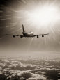 Airplane Flying Through Clouds Lámina fotográfica por Peter Walton