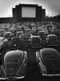 Cars Filling Lot at New Rancho Drive in Theater at Dusk Before the Start of the Feature Movie Photographie par Allan Grant