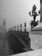 Looking Across the Pont Alexandre III Bridge Toward the Grand Palace Lámina fotográfica por Ed Clark