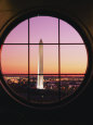 A View of the Washington Monument at Sunset Taken from the Willard Hotel Impressão fotográfica por Richard Nowitz