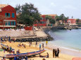 Boats and Beachgoers on the Beaches of Dakar, Senegal Lámina fotográfica por Janis Miglavs