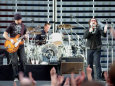 Pop Band U2 at Hampden Park Glasgow, June 2005 Lámina fotográfica