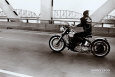 Crossing the Ohio River Konsttryck av Danny Lyon